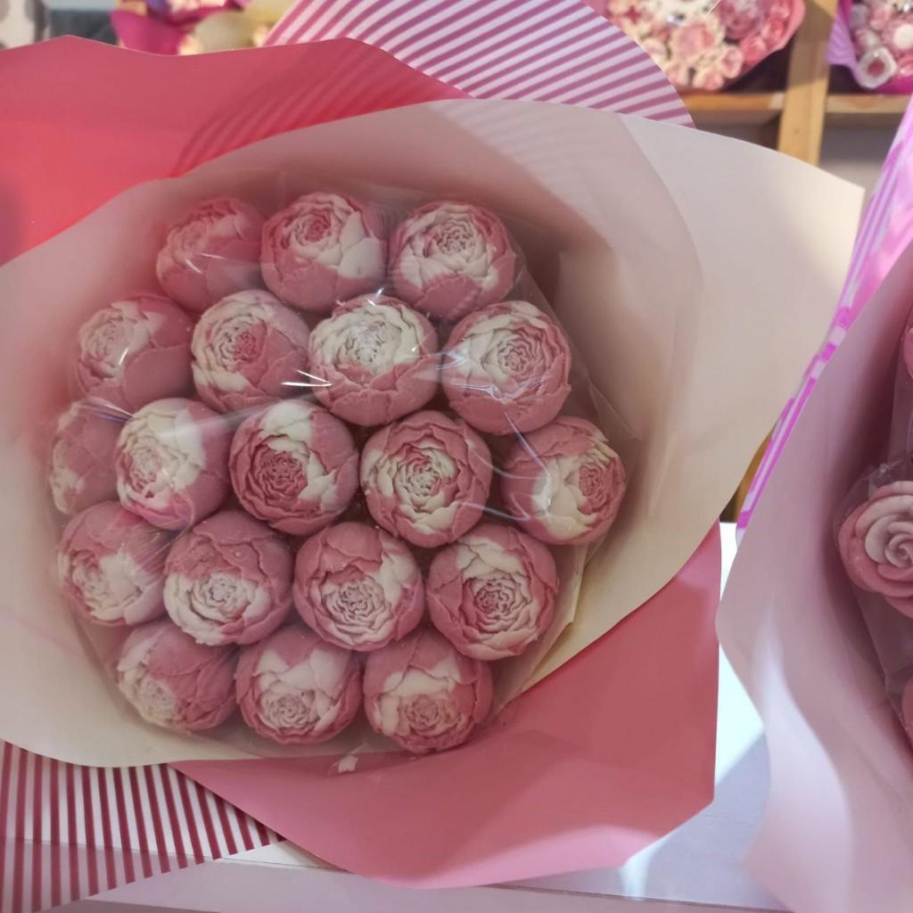 Монобукет 7 пионов из шоколада